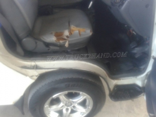 รถตู้หลังคาสูง ยี่ห้อโตโยต้า ติดแก๊ซ LPG ทะเบียนพร้อม