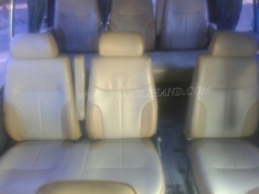 รถตู้หลังคาสูง ยี่ห้อโตโยต้า ติดแก๊ซ LPG ทะเบียนพร้อม