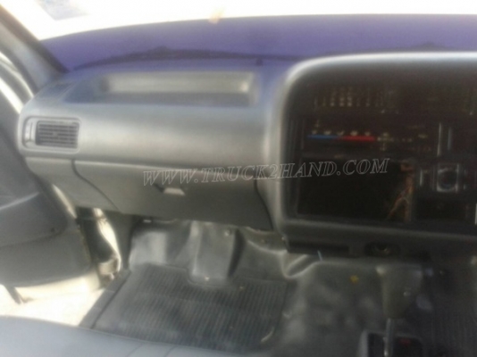 รถตู้หลังคาสูง ยี่ห้อโตโยต้า ติดแก๊ซ LPG ทะเบียนพร้อม