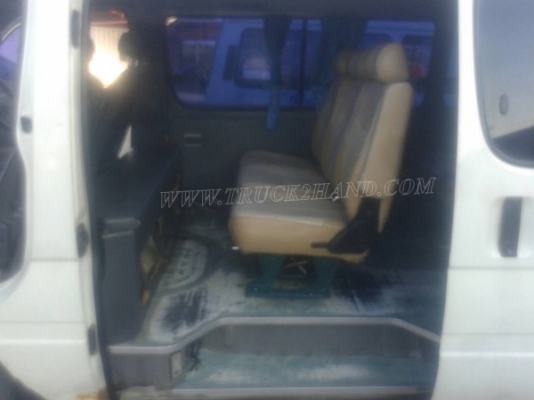 รถตู้หลังคาสูง ยี่ห้อโตโยต้า ติดแก๊ซ LPG ทะเบียนพร้อม