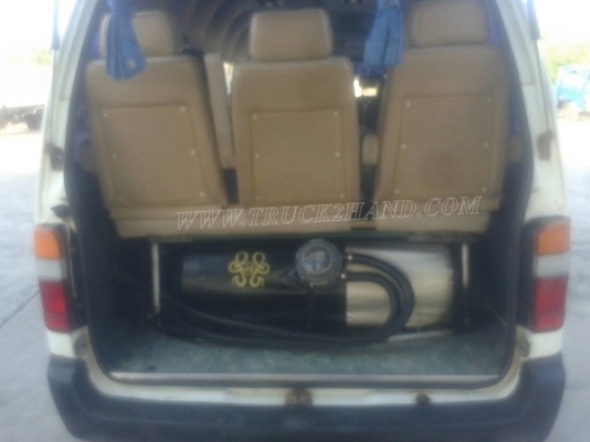 รถตู้หลังคาสูง ยี่ห้อโตโยต้า ติดแก๊ซ LPG ทะเบียนพร้อม