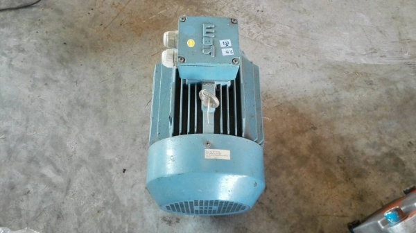 ====== SOLD OUT!! ====== มอเตอร์ WAT Austria 7.5 HP. 2900 RPM. 380V. รอบเร็ว วิ่งเงียบ สภาพสวยพร้อมใช้