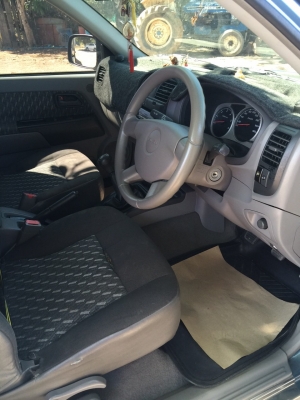 ขายD-MAX4ประตู. SLX. รถสวยปานนางฟ้า. รถมือเดียวออกป้ายแดง ขายD-MAX4ประตู. SLX. รถสวยปานนางฟ้า. รถมือเดียวออกป้ายแดง