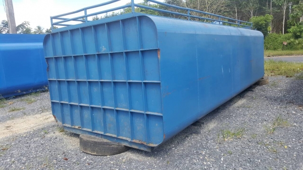 ขาย แท้งน้ำยาง  ( บรรทุกได้ 20,000 ลิตร. ) , ( มีขาย 2 แท้ง. )    สนใจติดต่อ  081 - 6079515