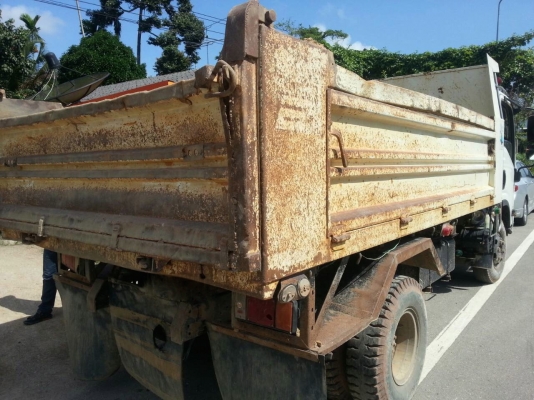 รถอีซุซุ 6 ล้อดั้ม NPR 150 แรงม้า ปี 52. ( รถวิ่ง 2xx,xxx กม. ) สนใจติดต่อ 081 - 6079515 รถอีซุซุ 6 ล้อดั้ม NPR 150 แรงม้า ปี 52. ( รถวิ่ง 2xx,xxx กม. ) สนใจติดต่อ 081 - 6079515