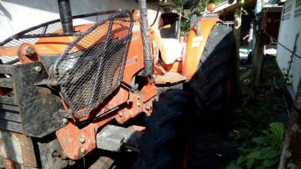 ขายรถไถ KUBOTA M7040 ใบมีดดันหน้า 6 จาน เอกสารเล่มทะเบียน ราคา 420000