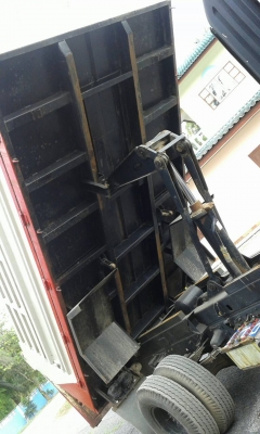 ขายรถบรรทุก 6 ล้อดัมพ์ HINO FC9J 175 แรงม้าปี 2549 ราคา 850000