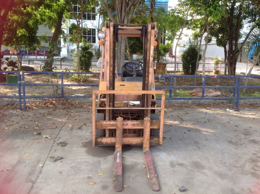 ขายรถโฟร์ลิตรเข้าจากญีปุ่น