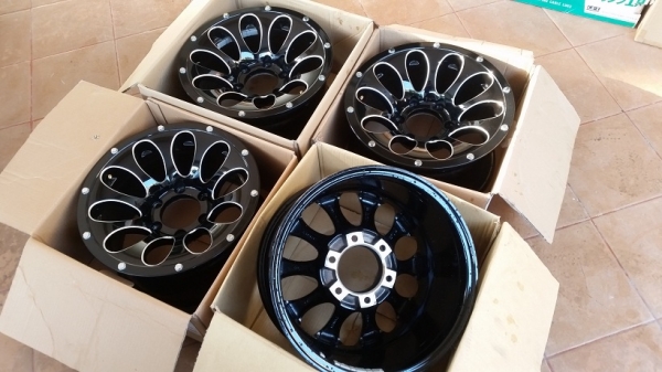 ขายล้อขอบ 16 กว้าง 8.5 ออฟ 0 ขายล้อขอบ 16 กว้าง 8.5 ออฟ 0