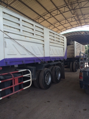 รถฮีโน่ 10 ล้อดั้ม 344 แรงม้า. ปี 56. ( รถวิ่ง 2xx,xxx กว่า กม. ) , ( ขาย แม่ , ลูก. )    สนใจติดต่อ  081 - 6079515