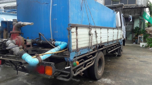 รถฮีโน่ 6 ล้อ FC4J  145 แรงม้า. ปี 41.    สนใจติดต่อ  081 - 6079515