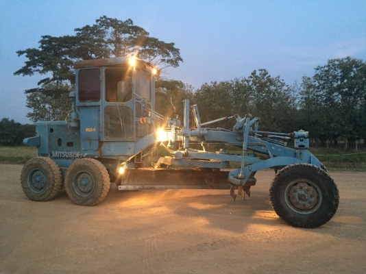 รถเกรด MITSUBISHI  MG3 - 6660.   สนใจติดต่อ  081 - 6079515