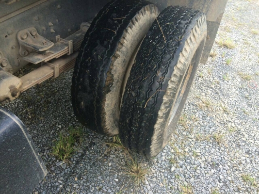 รถอีซูซุ 6 ล้อดั้ม FRR 210 แรงม้า  ปี 53.  ( รถวิ่ง 1xx,xxx กม. )     สนใจติดต่อ  081 - 6079515