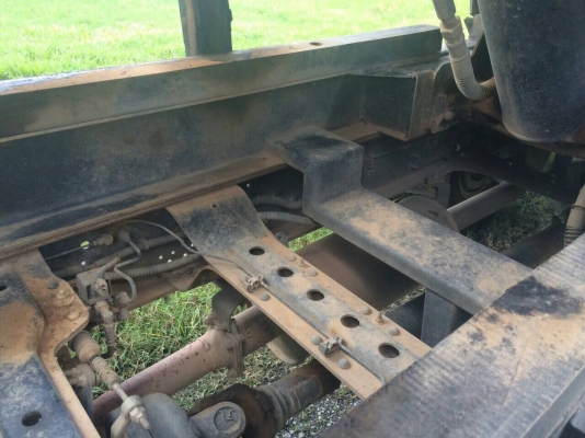 รถอีซูซุ 6 ล้อดั้ม FRR 210 แรงม้า  ปี 53.  ( รถวิ่ง 1xx,xxx กม. )     สนใจติดต่อ  081 - 6079515