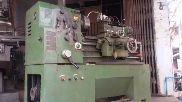 เครื่องกลึง4ฟุตสถาพสวยขายด่วน