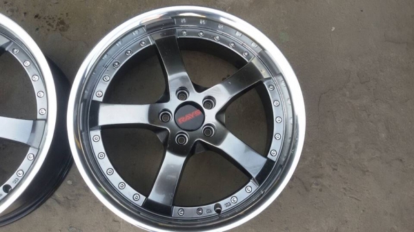 ขายล้อแม็ก5ก้าน 17" สีไฮเปอร์แบล็ค สนใจติดต่อ ตาเล็ก ล้อและยาง 081-3747940