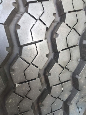 ขายยางบริสโตน 215/70/15 ปี14 ราคาถูกๆ