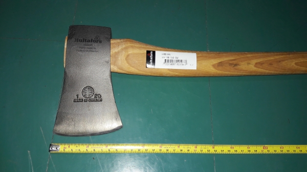 ขายขวานตราเสือกู้ภัยหัวสีเทาขนาดหัว2 1/4ปอน MADE IN SWEDEN.