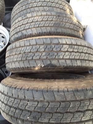 ขายยางดันลอปถอดป้ายแดง 215/60/15 ปี15 ตุ้มหน้ายางครบ