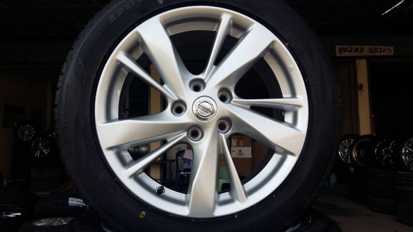 ขายล้อแม็ก nissan teana 17" ทำสีมาใหม่ สนใจติดต่อ ตาเล็ก ล้อและยาง ครับ 081-3747940