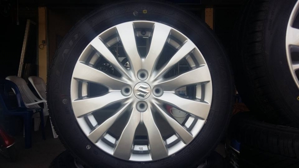 ขายล้อแม็ก suzuki swift 16"พร้อมยางใหม่ปี15 สนใจติดต่อ ตาเล็ก ล้อและยาง ครับ 081-3747940