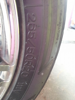 ขอบ 20 พร้อมยาง สภาพสวย ไม่มีซ่อม ขอบ 20 พร้อมยาง สภาพสวย ไม่มีซ่อม