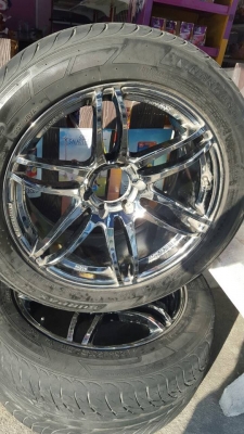 ขอบ 20 พร้อมยาง สภาพสวย ไม่มีซ่อม ขอบ 20 พร้อมยาง สภาพสวย ไม่มีซ่อม