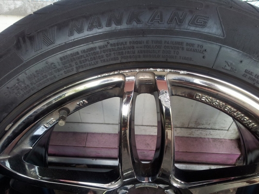 ขอบ 20 พร้อมยาง สภาพสวย ไม่มีซ่อม ขอบ 20 พร้อมยาง สภาพสวย ไม่มีซ่อม