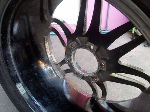 ขอบ 20 พร้อมยาง สภาพสวย ไม่มีซ่อม ขอบ 20 พร้อมยาง สภาพสวย ไม่มีซ่อม