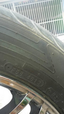 ขอบ 20 พร้อมยาง สภาพสวย ไม่มีซ่อม ขอบ 20 พร้อมยาง สภาพสวย ไม่มีซ่อม