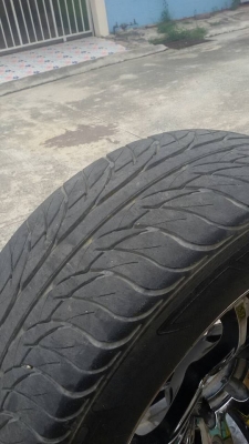 ขอบ 20 พร้อมยาง สภาพสวย ไม่มีซ่อม ขอบ 20 พร้อมยาง สภาพสวย ไม่มีซ่อม