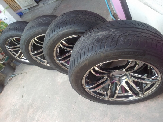 ขอบ 20 พร้อมยาง สภาพสวย ไม่มีซ่อม ขอบ 20 พร้อมยาง สภาพสวย ไม่มีซ่อม