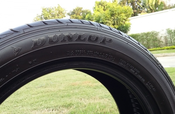 ยาง,205-55-16 DUNLOP LM704 ปี15สภาพเต็ม ชุดละ 4,200 ยาง,205-55-16 DUNLOP LM704 ปี15สภาพเต็ม ชุดละ 4,200