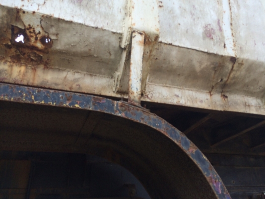 ขายดั้มเรือ...จะยกลงจาก10ล้ออีซุฯ ครบชุด สภาพดี สีไม่สวย