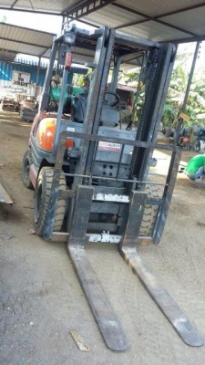 โฟล์ลิฟต์รุ่น 6 สภาพสวย ใช้งานได้เลย เกียร์ออโต้