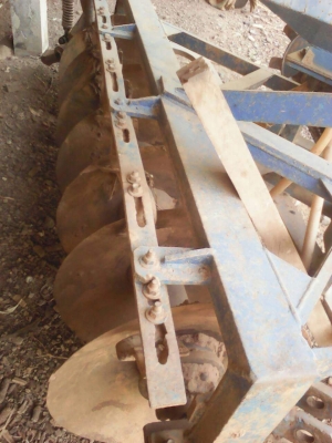 9800 บาท รถไถฟอร์ด. 7*26 ถูกๆ มายกไปเลยครับของใช้ได้ ไม่มีผานคัดท้าย ราคาคุยกันได้ ขายได้ขายเลยครับ