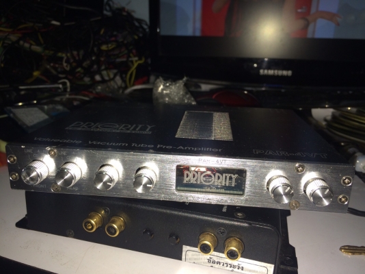 ปรีหลอด PRIORITY PAR-4VT 9V แยกFRONTและREAR อิสระแยกออกจากกัน เสียงหวานๆ มือ2