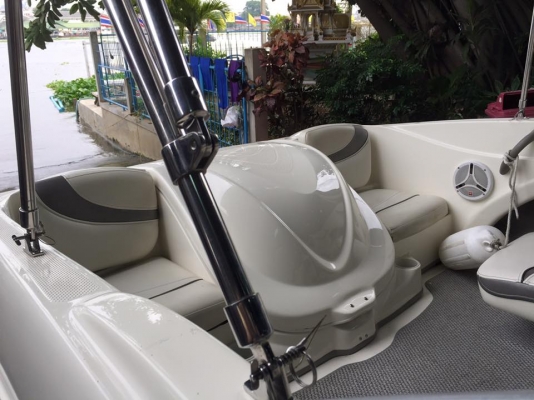 ลดราคาสปีดโบ๊ด MAXUM 18ฟุตเครื่อง3000 เพียง 469000 เท่านั้น