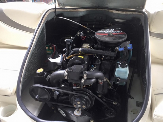 ลดราคาสปีดโบ๊ด MAXUM 18ฟุตเครื่อง3000 เพียง 469000 เท่านั้น