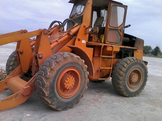 รถด่วน!!! รถตักสภาพสวยๆ