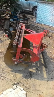 ขายผาน 6*24 ตราช้าง  ใส่กับรถ 45-47-49-50 แรง ใบเต็ม ลูกปืนดี พร้อมใช้