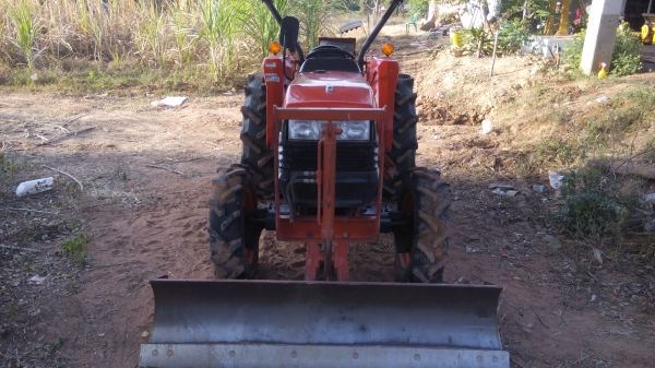 ขายรถไถคูโบต้า4508 di ใบมีดดันหน้าผาลหลังพร้อมใช้งาน ขายรถไถคูโบต้า4508 di ใบมีดดันหน้าผาลหลังพร้อมใช้งาน