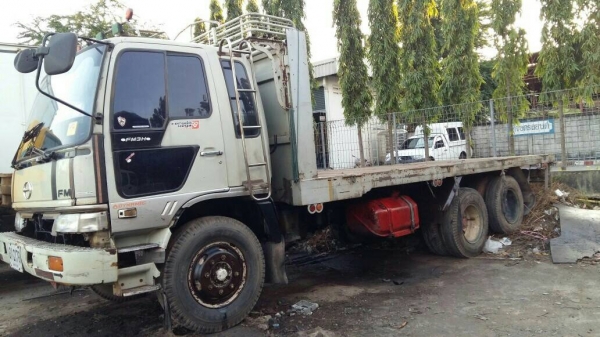 สิบล้อ ฮีโน่ FL3H 195เพาเดียว พื้นเรียน ยาว6.30ม สภาพดีเดิมๆพร้อมใช้ ทะเบียนพร้อมโอน สิบล้อ ฮีโน่ FL3H 195เพาเดียว พื้นเรียน ยาว6.30ม สภาพดีเดิมๆพร้อมใช้ ทะเบียนพร้อมโอน