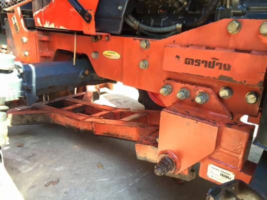 ขายรถไถ Kubota M7040 (4WD) พร้อมดันหน้า ผานบุกเบิกช้าง รถสวย พร้อมใช้งานครับ
