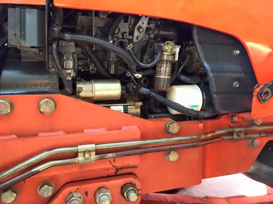 ขายรถไถ Kubota M7040 (4WD) พร้อมดันหน้า ผานบุกเบิกช้าง รถสวย พร้อมใช้งานครับ