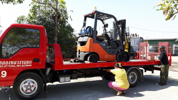 ขายด่วนรถยก TOYOTA 8FGยก1.5ตันเสาสูง3เมตรออโต้งาสไลย์ได้ยางตัน4เส้นรถนอกนำเข้ายังไม่เคยใช้งานในเมืองไทยเลยรุ่นใหม่สุดๆขายถูกๆๆ ขายด่วนรถยก TOYOTA 8FGยก1.5ตันเสาสูง3เมตรออโต้งาสไลย์ได้ยางตัน4เส้นรถนอกนำเข้ายังไม่เคยใช้งานในเมืองไทยเลยรุ่นใหม่สุดๆขายถูกๆๆ