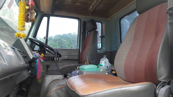 สิบล้อ อีซูซุ ร็อคกี้ FRR12LA175 สโลส 2เพา ท้ายลาก รถเกียว หางไฮโลริส สภาพดีสวยเดิมๆพร้อมใช้ ทะเบียนพร้อมโอน สิบล้อ อีซูซุ ร็อคกี้ FRR12LA175 สโลส 2เพา ท้ายลาก รถเกียว หางไฮโลริส สภาพดีสวยเดิมๆพร้อมใช้ ทะเบียนพร้อมโอน