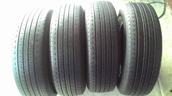 205/70R15 BRIDGESTONE DURAVIS R611 ชุด 4 เส้น  tel.081-427-3941 ไอดีไลน์ autobot107