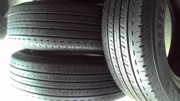 205/70R15 BRIDGESTONE DURAVIS R611 ชุด 4 เส้น  tel.081-427-3941 ไอดีไลน์ autobot107