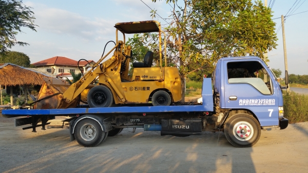 ขายด่วนรถยกKOMATSU SG10- ยก-ตัก1.ตันยกสูง3เมตรรถนอกนำเข้ายังไม่เคยใช้งานในเมืองไทยเลย=รุ่นใหม่ขายถูกๆ